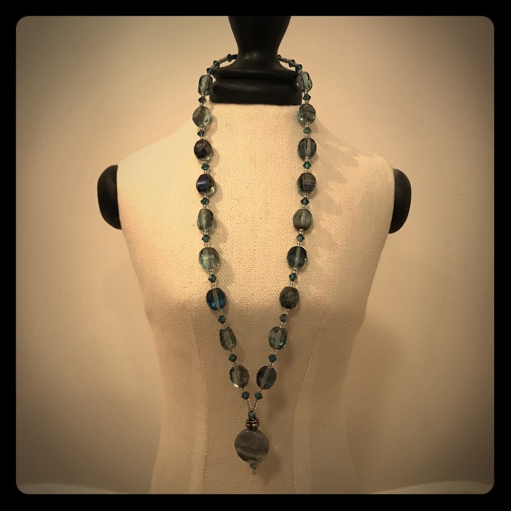 Bead necklace